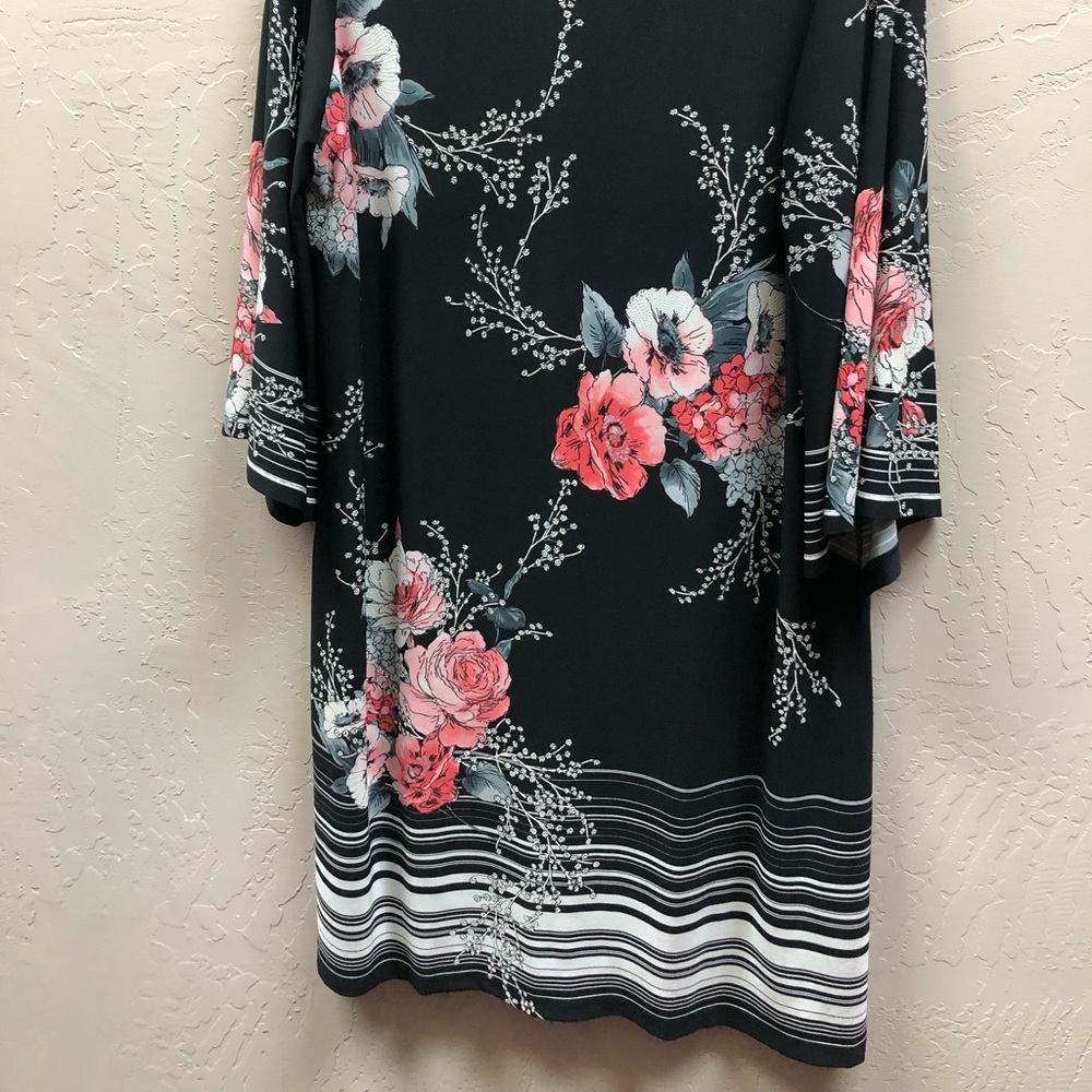 Roz & Ali Black/Pink/White  Floral Sheath Dress - Picture 5 of 16